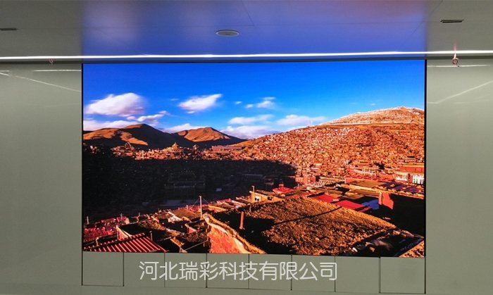 室内P1.56显示屏在富力地产石家庄公司完美展现